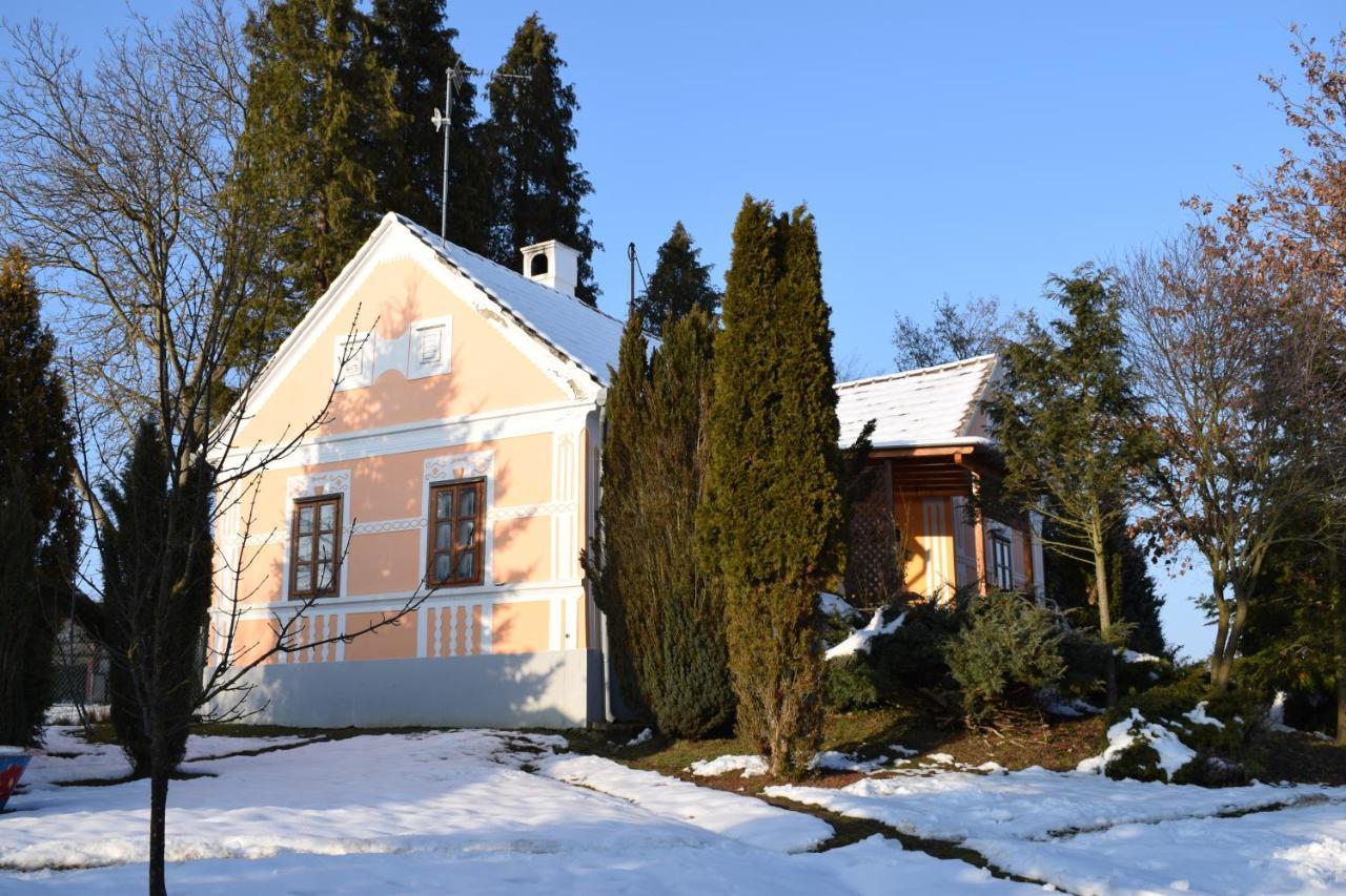 Boronahaz Fogado Hotel Szalafo Luaran gambar